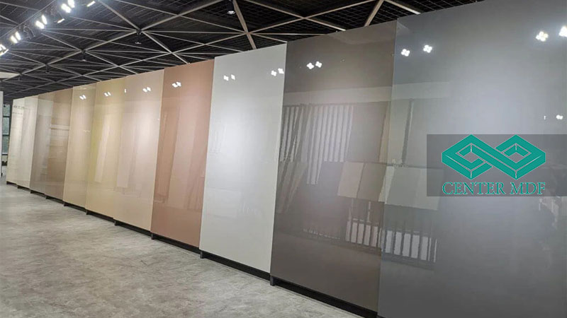 آیا هایگلاس خط و خش می افتد؟